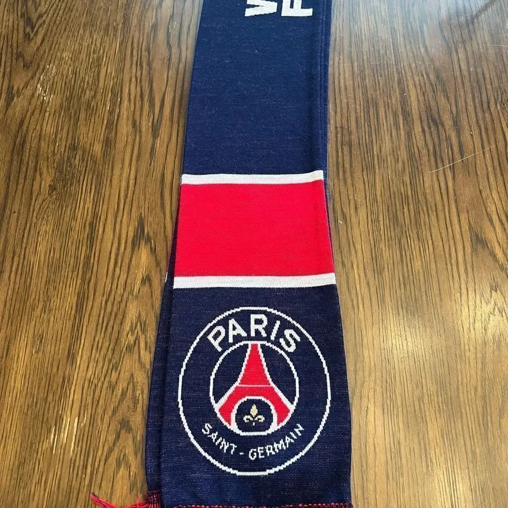 Paris Saint-Germain Scarf we are Football.